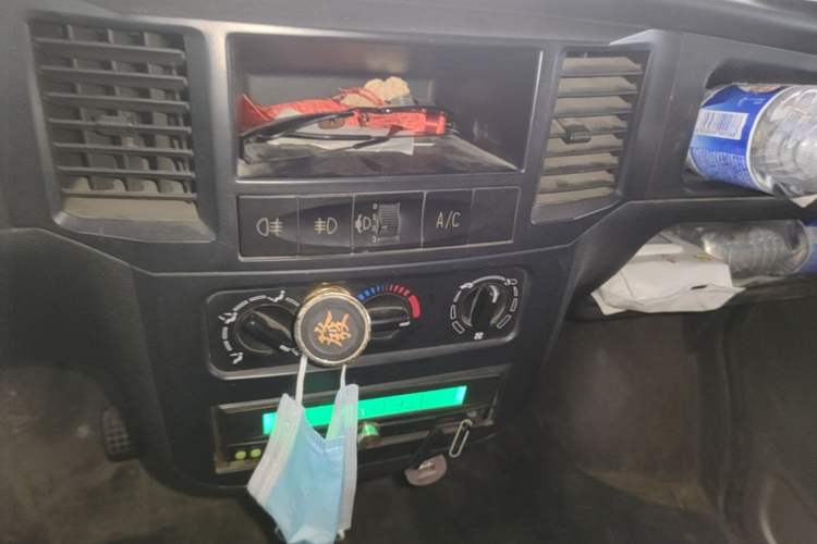 Used Wuling Zhiguang 2013 1.0L Base Version Audio And AC Panel