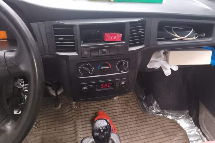 Used Wuling Zhiguang 2013 1.0L Practical Version Audio And AC Panel