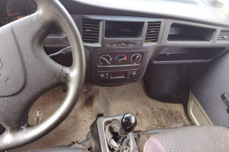 Used Wuling Zhiguang 2013 1.0L Practical Version Audio And AC Panel