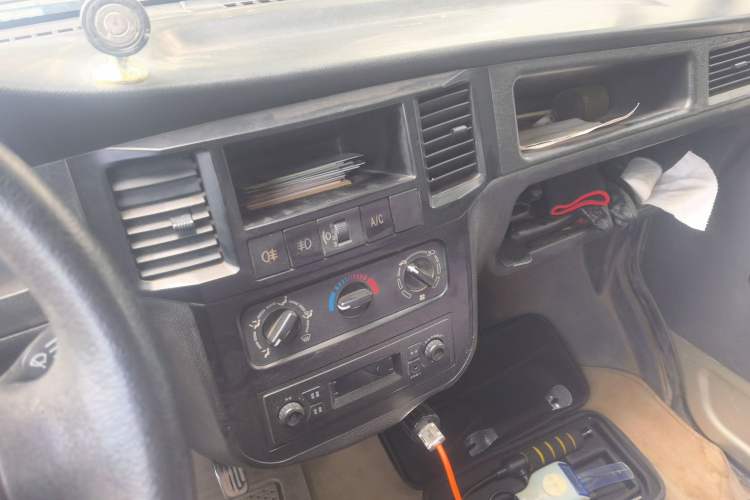 Used Wuling Zhiguang 2013 1.0L Base Version Audio And AC Panel