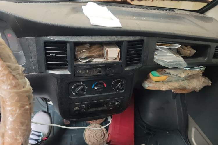 Used Wuling Zhiguang 2013 1.0L Practical Version Audio And AC Panel