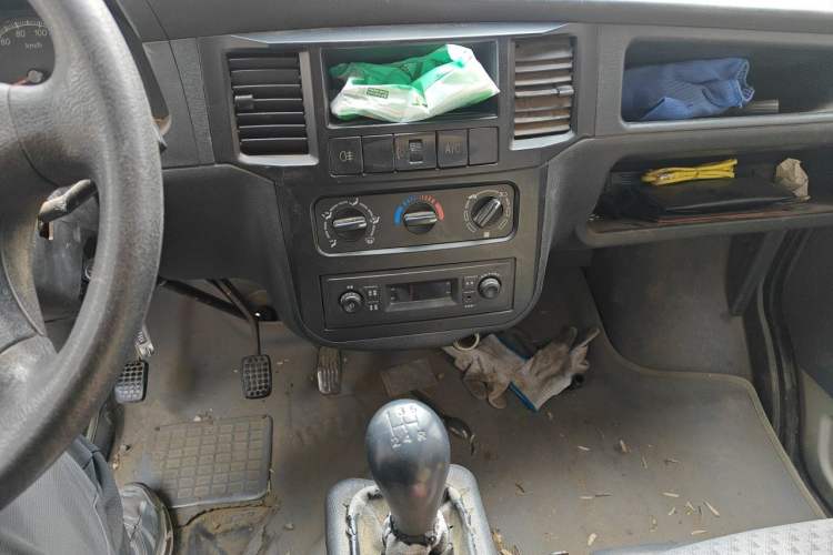 Used Wuling Zhiguang 2013 1.0L Practical Version Audio And AC Panel