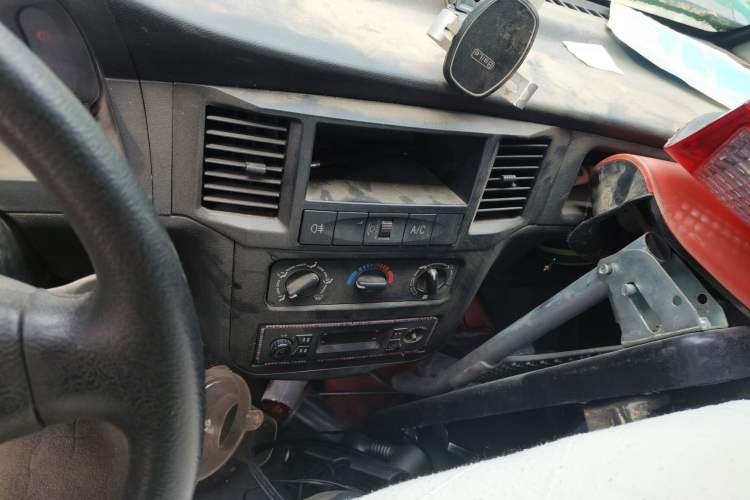 Used Wuling Zhiguang 2013 1.0L Practical Version Audio And AC Panel