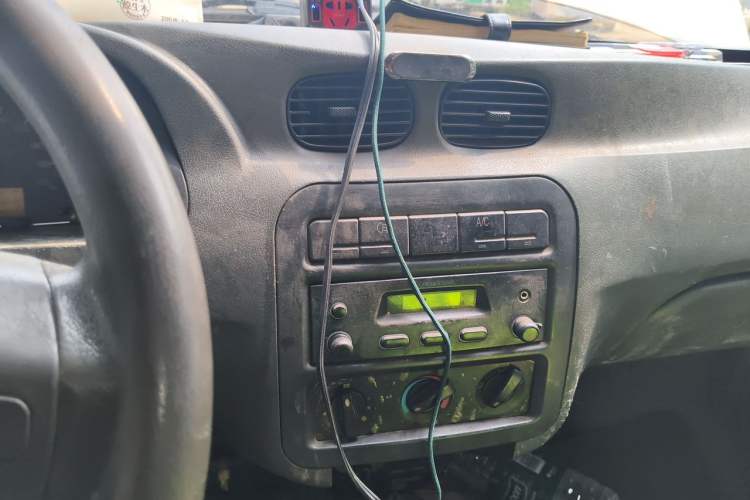 Used Wuling Zhiguang 2013 1.0L Practical Version Audio And AC Panel