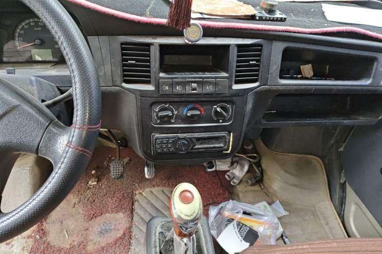 Used Wuling Zhiguang 2013 1.0L Practical Version Audio And AC Panel