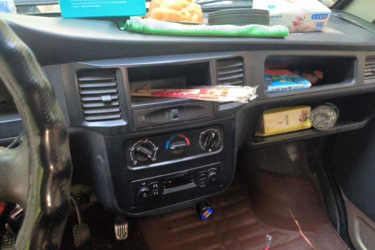 Used Wuling Zhiguang 2013 1.0L Practical Version Audio And AC Panel