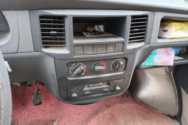 Used Wuling Zhiguang 2013 1.0L Practical Version Audio And AC Panel