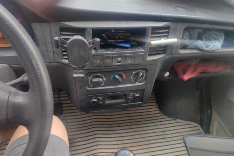 Used Wuling Zhiguang 2013 1.0L Base Version Audio And AC Panel