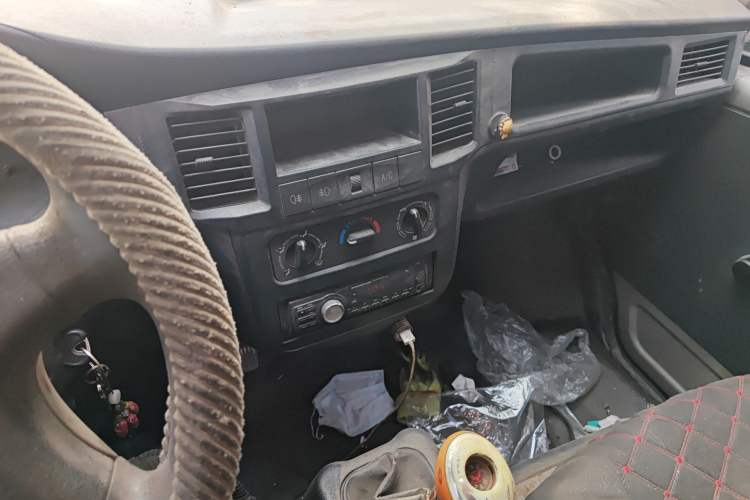 Used Wuling Zhiguang 2013 1.0L Practical Version Audio And AC Panel