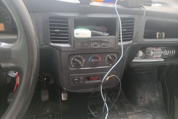 Used Wuling Zhiguang 2013 1.0L Practical Version Audio And AC Panel