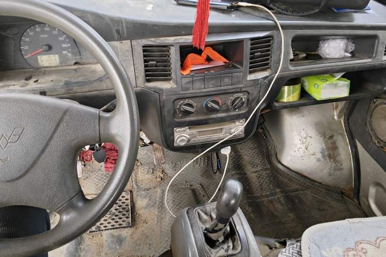 Used Wuling Zhiguang 2013 1.0L Practical Version Audio And AC Panel