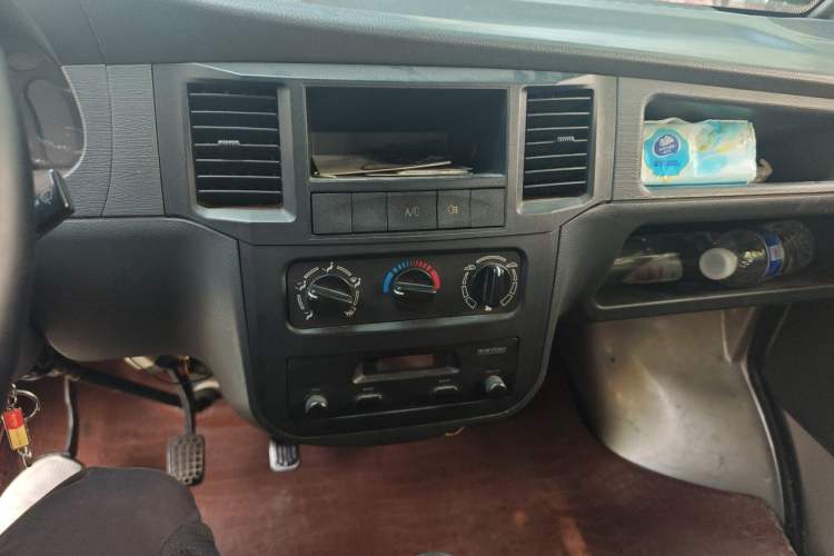 Used Wuling Zhiguang 2013 1.0L Practical Version Audio And AC Panel