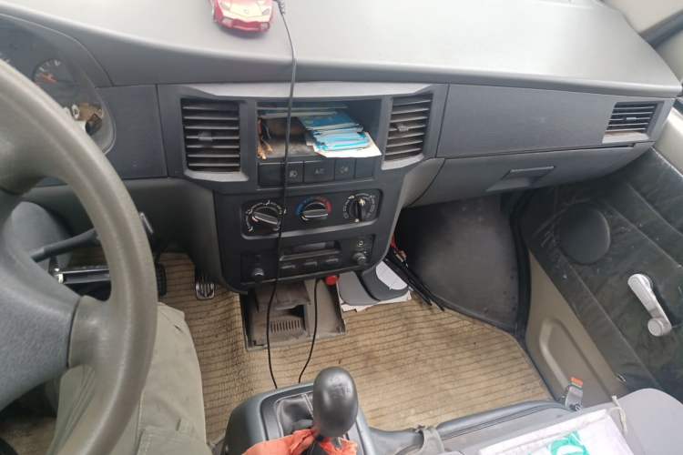 Used Wuling Zhiguang 2013 1.0L Practical Version Audio And AC Panel