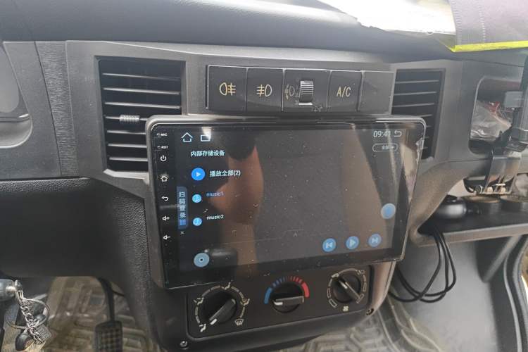 Used Wuling Zhiguang 2013 1.0L Practical Version Audio And AC Panel