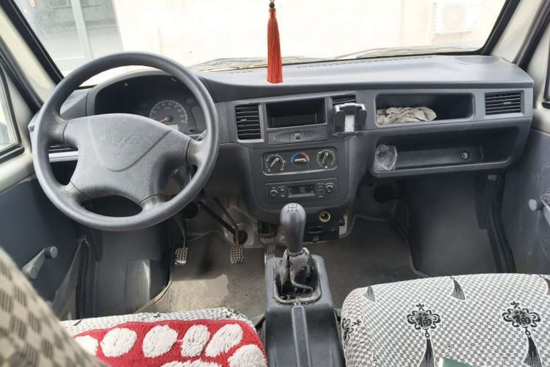 Used Wuling Zhiguang 2013 1.0L Practical Version Center Console