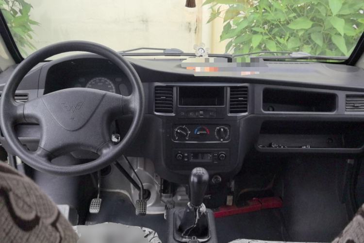 Used Wuling Zhiguang 2013 1.0L Base Version Center Console