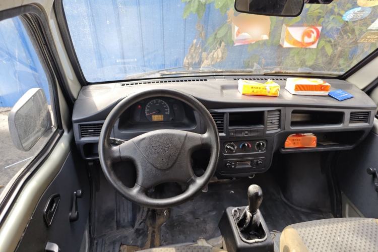 Used Wuling Zhiguang 2013 1.0L Practical Version Center Console