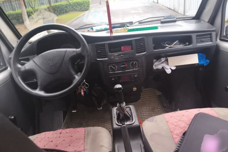 Used Wuling Zhiguang 2013 1.0L Practical Version Center Console