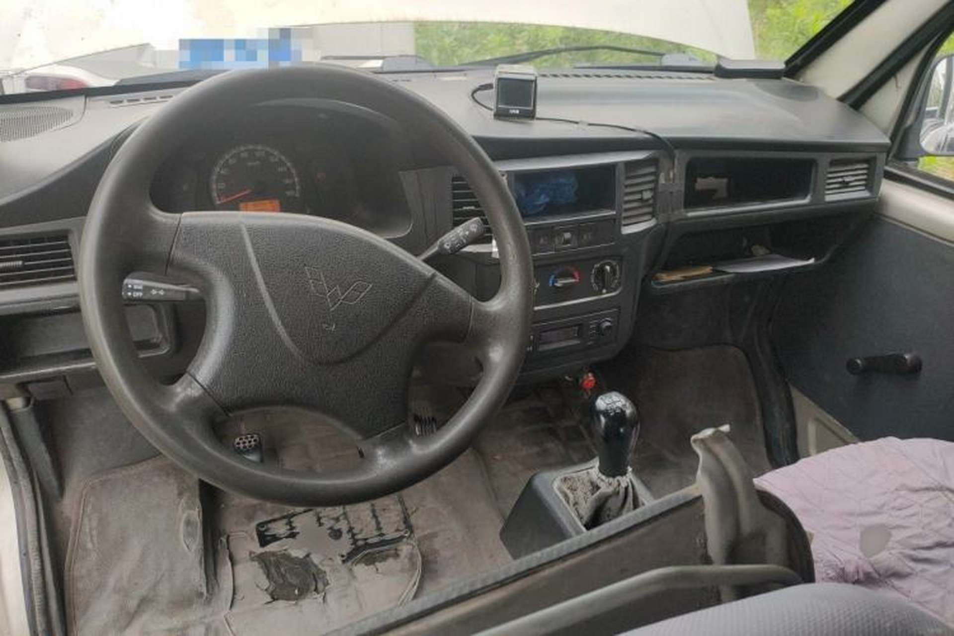 Used Wuling Zhiguang 2013 1.0L Practical Version Center Console