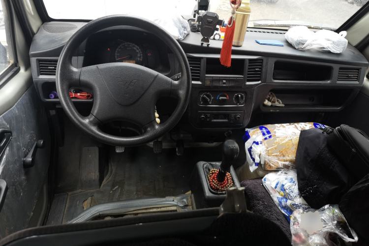 Used Wuling Zhiguang 2013 1.0L Practical Version Center Console