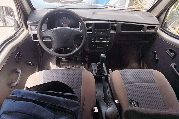 Used Wuling Zhiguang 2013 1.0L Base Version Center Console