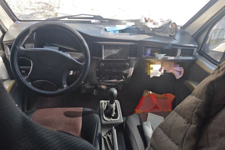 Used Wuling Zhiguang 2013 1.0L Practical Version Center Console