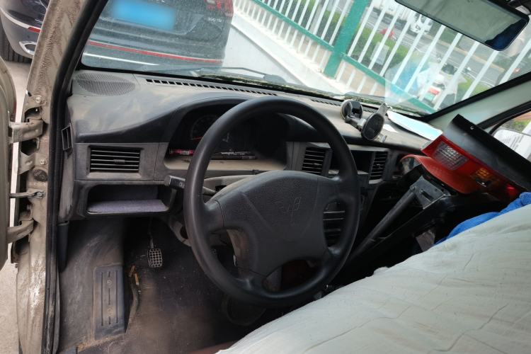 Used Wuling Zhiguang 2013 1.0L Practical Version Center Console