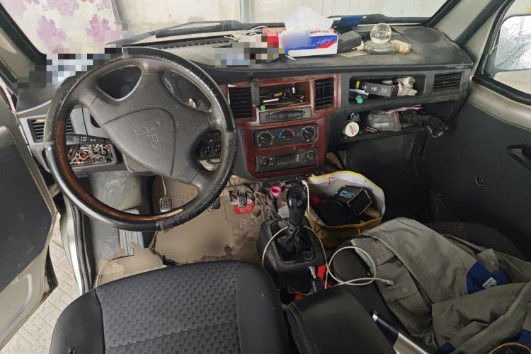Used Wuling Zhiguang 2013 1.0L Practical Version Center Console