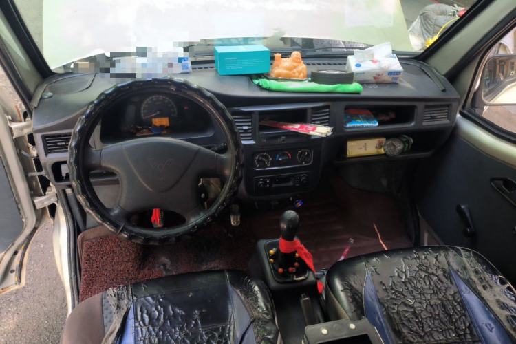 Used Wuling Zhiguang 2013 1.0L Practical Version Center Console