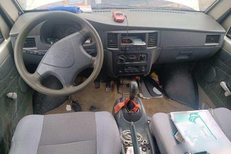 Used Wuling Zhiguang 2013 1.0L Practical Version Center Console