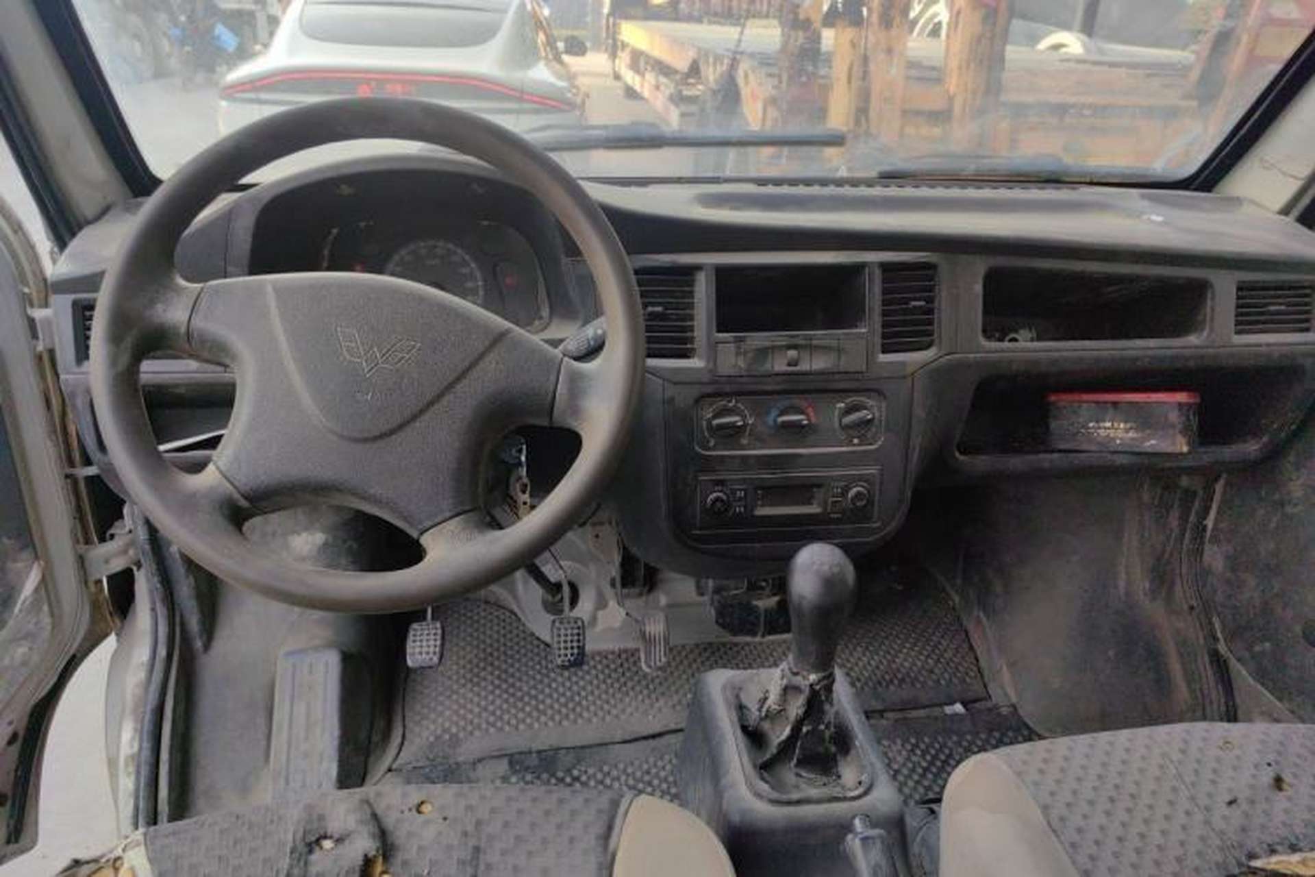 Used Wuling Zhiguang 2013 1.0L Practical Version Center Console