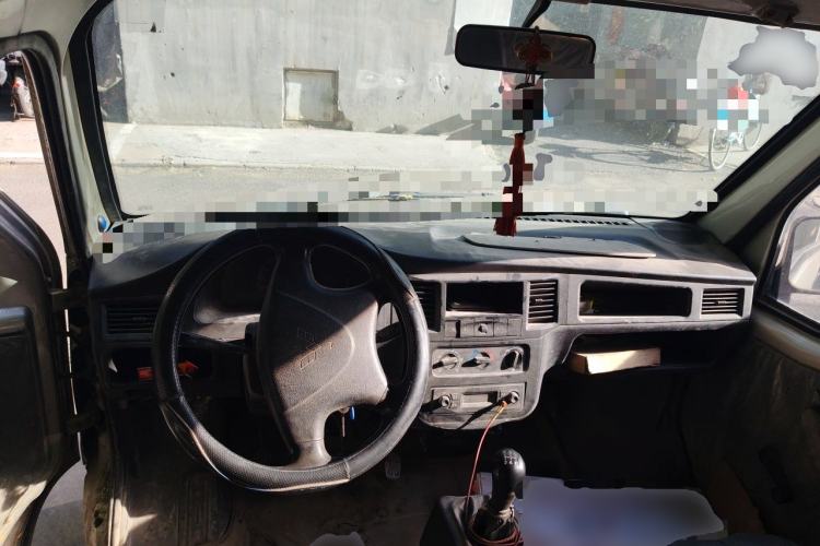 Used Wuling Zhiguang 2013 1.0L Practical Version Center Console