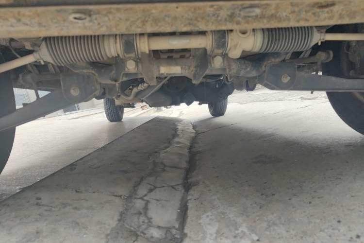 Used Wuling Zhiguang 2013 1.0L Practical Version Chassis Front