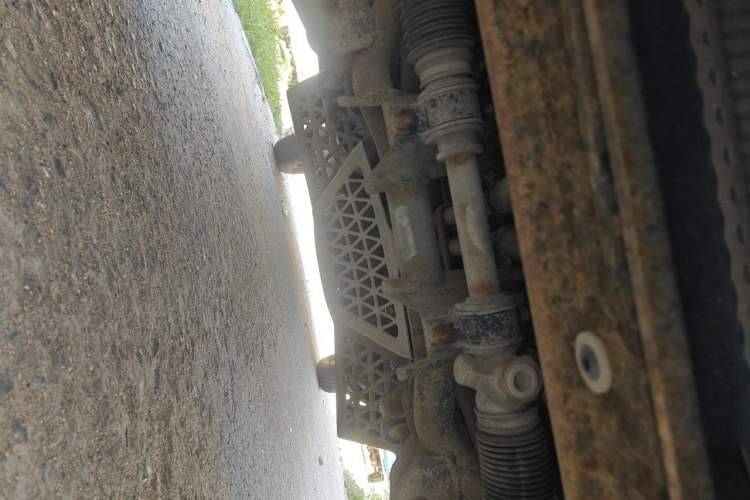Used Wuling Zhiguang 2013 1.0L Practical Version Chassis Front