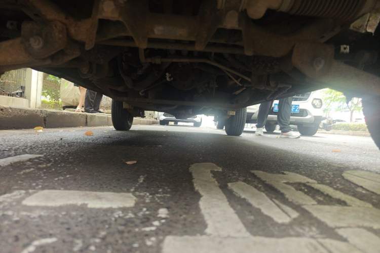 Used Wuling Zhiguang 2013 1.0L Practical Version Chassis Front