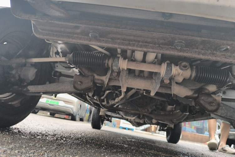 Used Wuling Zhiguang 2013 1.0L Practical Version Chassis Front
