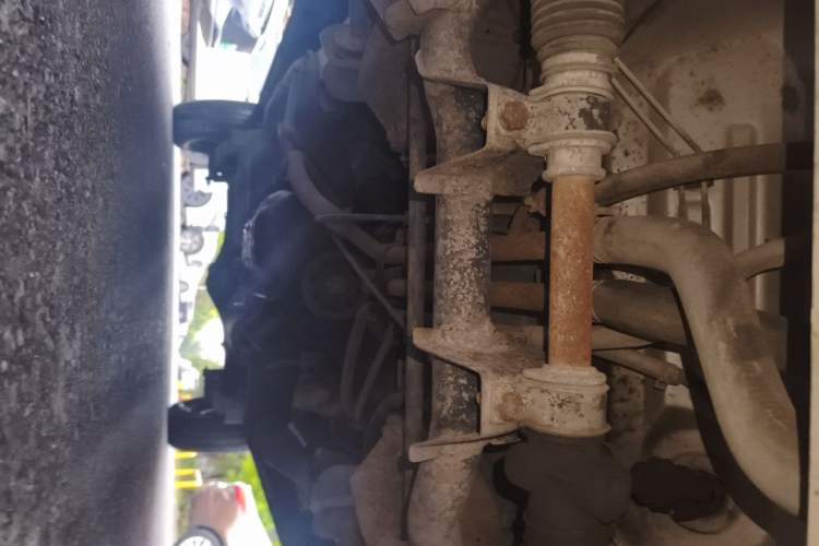 Used Wuling Zhiguang 2013 1.0L Practical Version Chassis Front