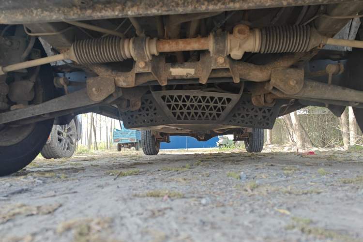 Used Wuling Zhiguang 2013 1.0L Practical Version Chassis Front