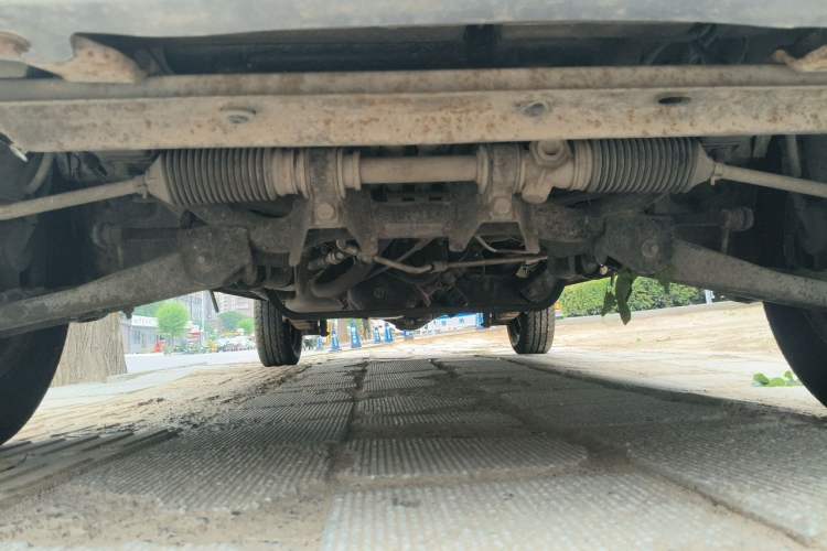 Used Wuling Zhiguang 2013 1.0L Practical Version Chassis Front