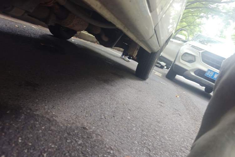 Used Wuling Zhiguang 2013 1.0L Practical Version Chassis Front Left