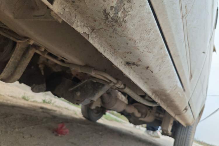 Used Wuling Zhiguang 2013 1.0L Practical Version Chassis Front Left