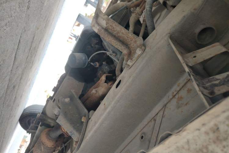 Used Wuling Zhiguang 2013 1.0L Practical Version Chassis Front Left