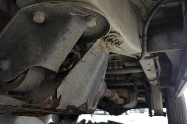 Used Wuling Zhiguang 2013 1.0L Practical Version Chassis Front Left