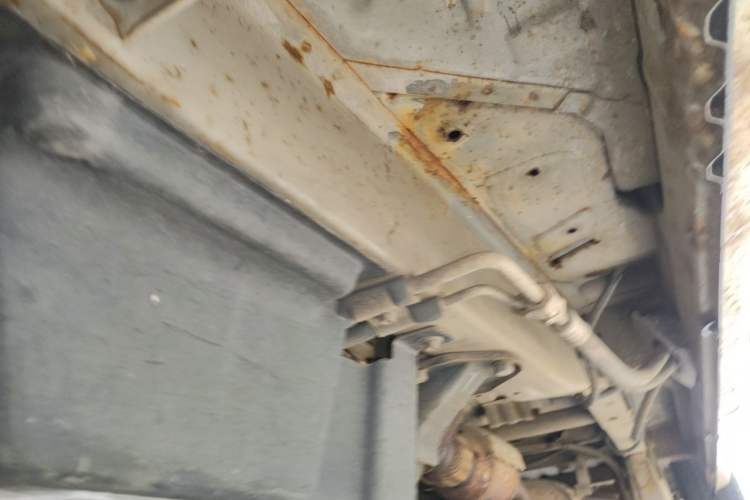 Used Wuling Zhiguang 2013 1.0L Practical Version Chassis Front Left