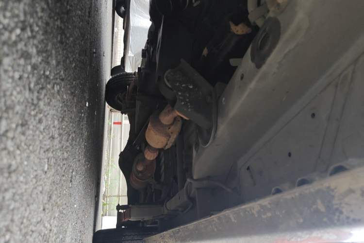 Used Wuling Zhiguang 2013 1.0L Practical Version Chassis Front Left