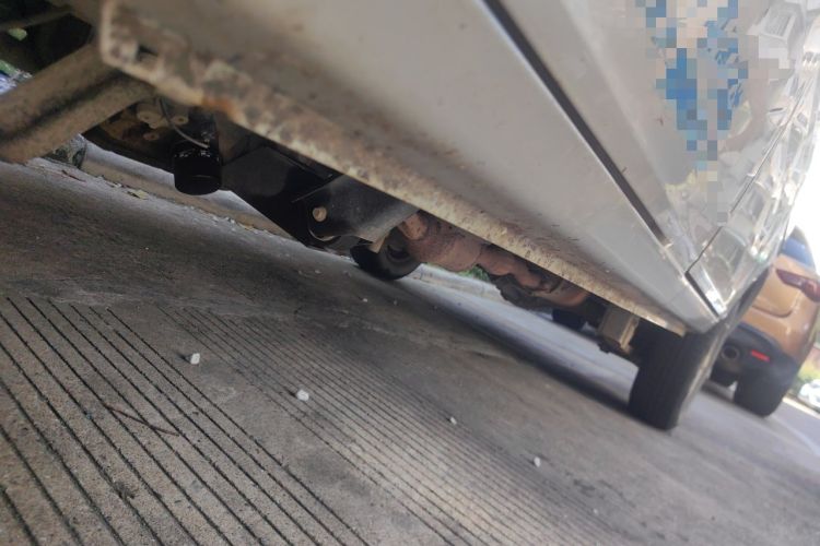 Used Wuling Zhiguang 2013 1.0L Practical Version Chassis Front Left