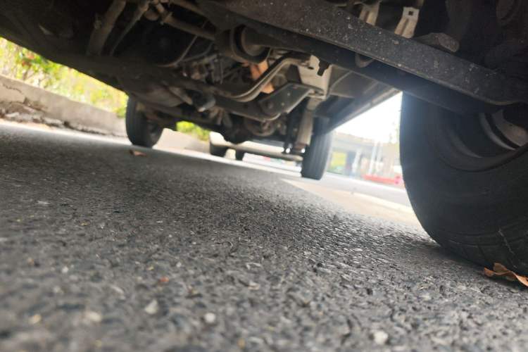 Used Wuling Zhiguang 2013 1.0L Practical Version Chassis Front Left