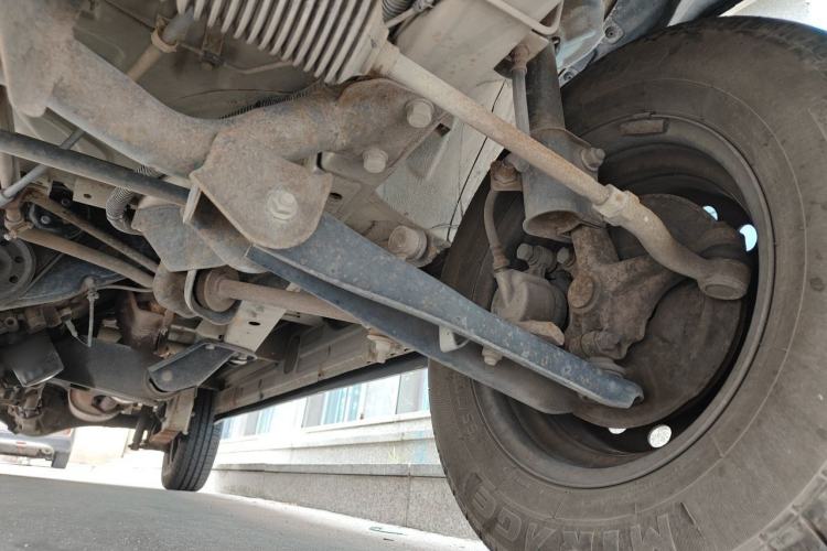 Used Wuling Zhiguang 2013 1.0L Practical Version Chassis Front Left