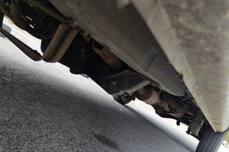 Used Wuling Zhiguang 2013 1.0L Practical Version Chassis Front Left