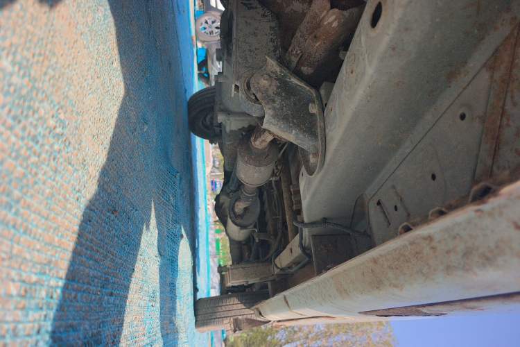 Used Wuling Zhiguang 2013 1.0L Practical Version Chassis Front Left